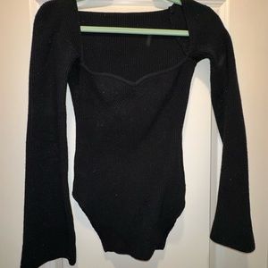 ribbed knit black top